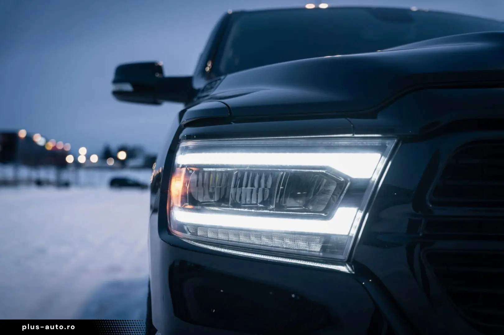 DODGE RAM 5 7 Hemi  4x4  Leder BLIS SHZ  Fernstart