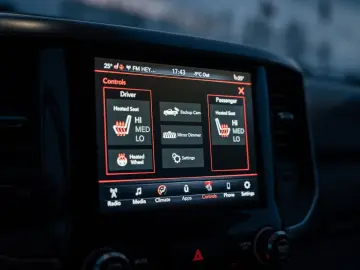 DODGE RAM 5 7 Hemi  4x4  Leder BLIS SHZ  Fernstart