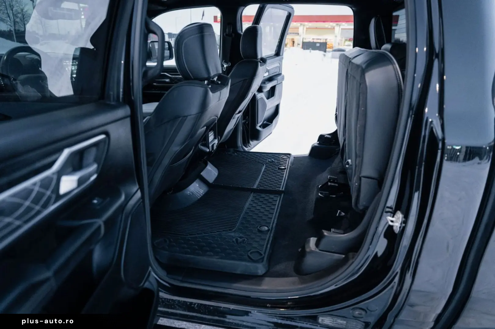 DODGE RAM 5 7 Hemi  4x4  Leder BLIS SHZ  Fernstart