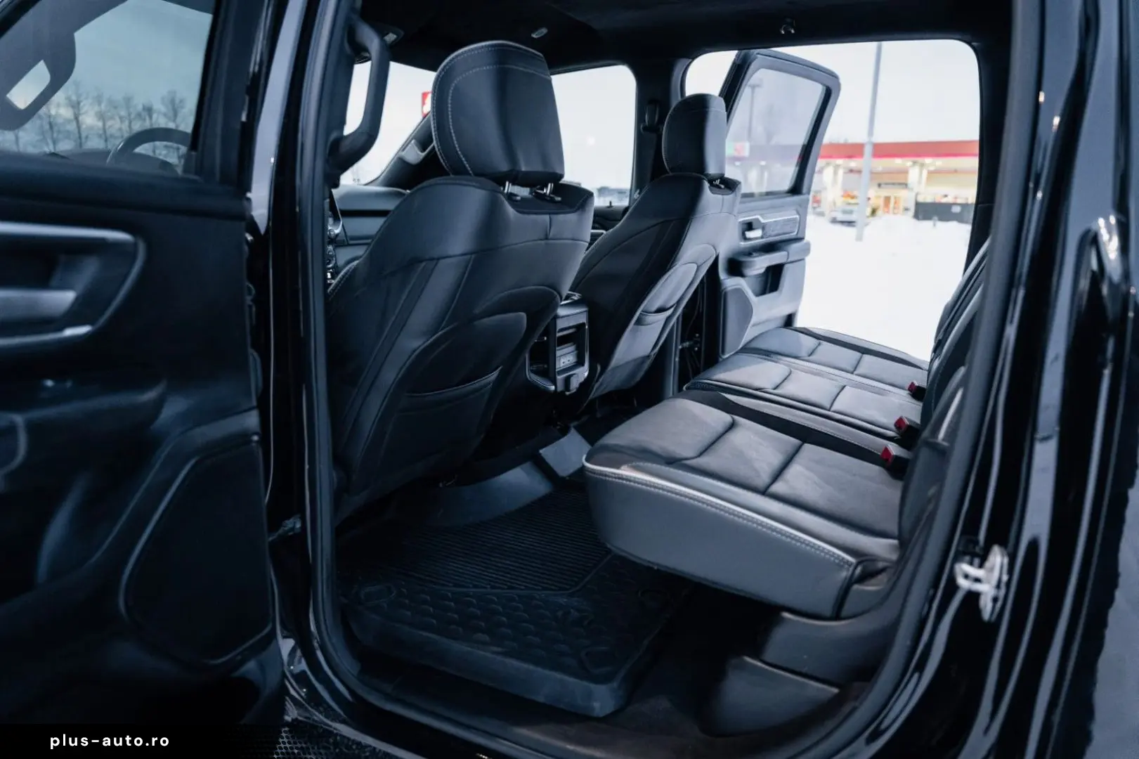 DODGE RAM 5 7 Hemi  4x4  Leder BLIS SHZ  Fernstart