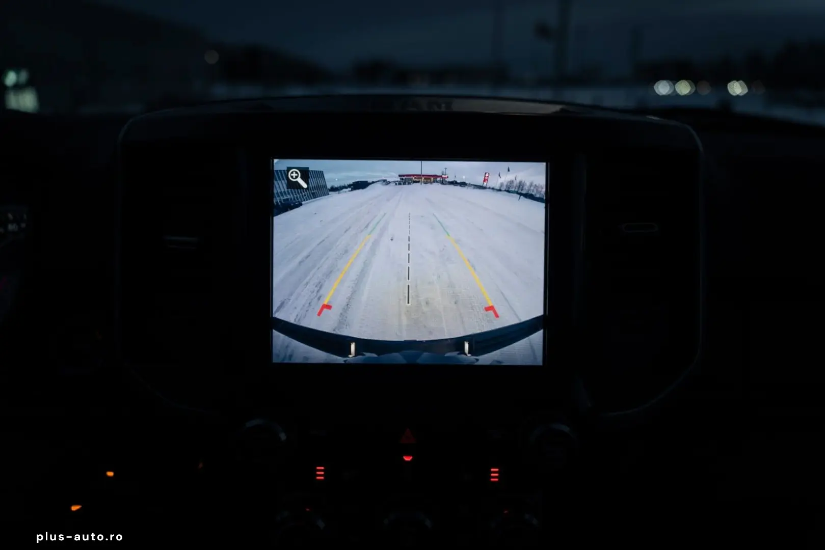 DODGE RAM 5 7 Hemi  4x4  Leder BLIS SHZ  Fernstart