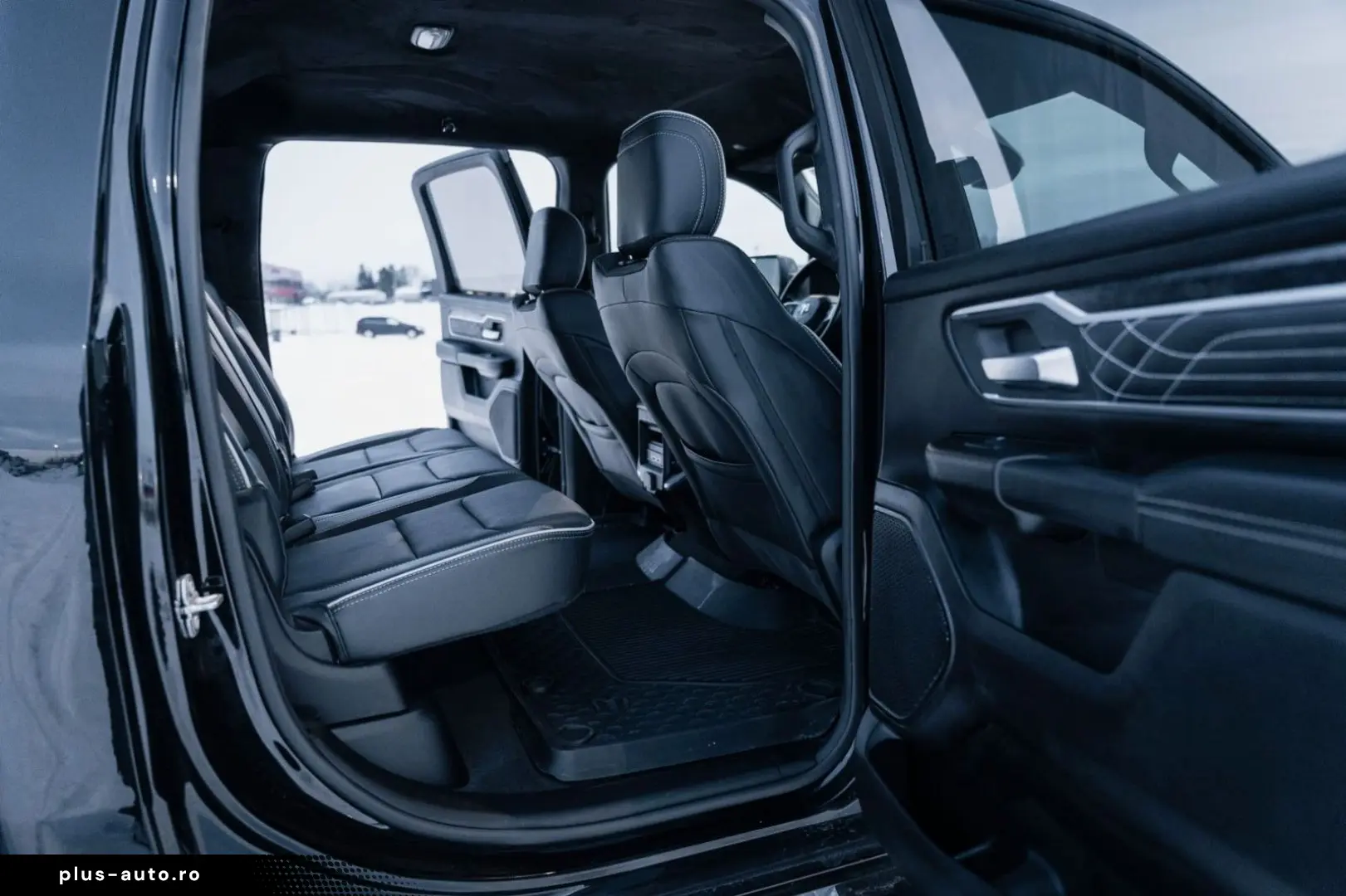 DODGE RAM 5 7 Hemi  4x4  Leder BLIS SHZ  Fernstart