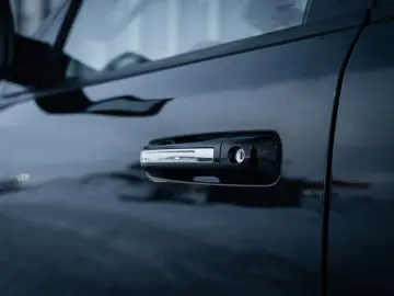 DODGE RAM 5 7 Hemi  4x4  Leder BLIS SHZ  Fernstart