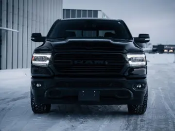 DODGE RAM 5 7 Hemi  4x4  Leder BLIS SHZ  Fernstart