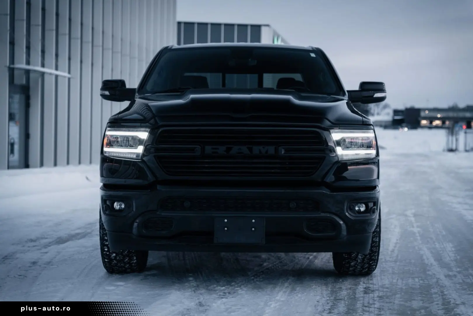 DODGE RAM 5 7 Hemi  4x4  Leder BLIS SHZ  Fernstart