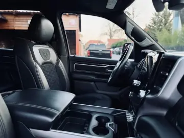 DODGE 12 RADIO SPORT ROLLBAR OFFROAD AHK NAVI GARANTIE