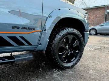 DODGE SPORT 5.7 4X4 AHK NAVI ROLLBAR OFFROAD LIFT LED
