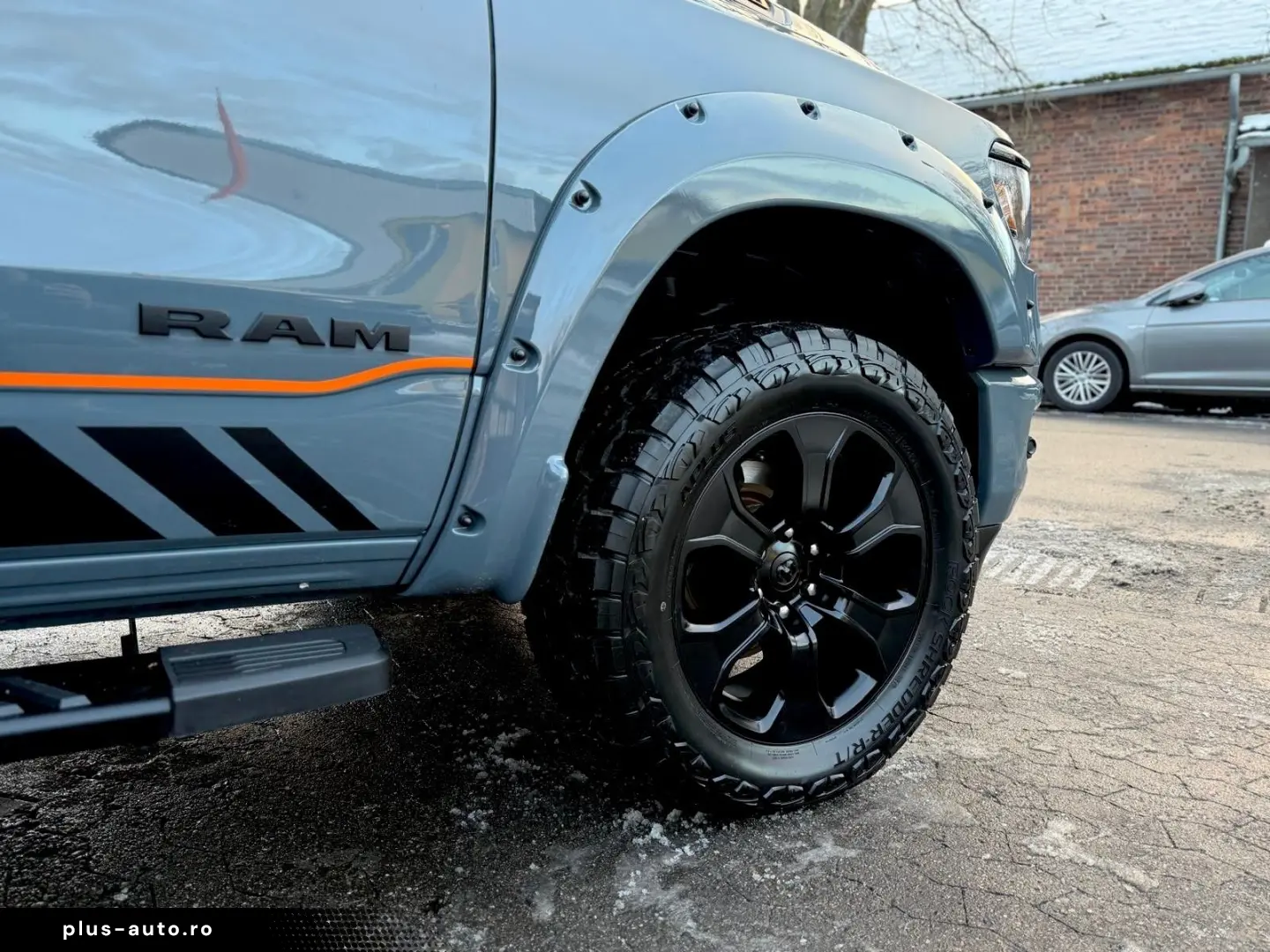 DODGE SPORT 5.7 4X4 AHK NAVI ROLLBAR OFFROAD LIFT LED