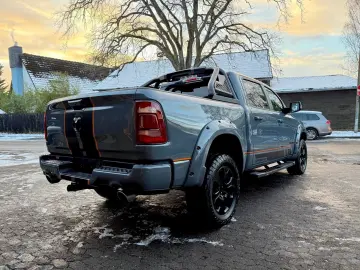 DODGE SPORT 5.7 4X4 AHK NAVI ROLLBAR OFFROAD LIFT LED