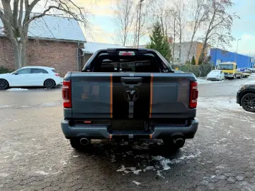 DODGE SPORT 5.7 4X4 AHK NAVI ROLLBAR OFFROAD LIFT LED