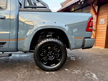 DODGE SPORT 5.7 4X4 AHK NAVI ROLLBAR OFFROAD LIFT LED