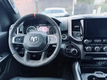 DODGE SPORT 5.7 4X4 AHK NAVI ROLLBAR OFFROAD LIFT LED