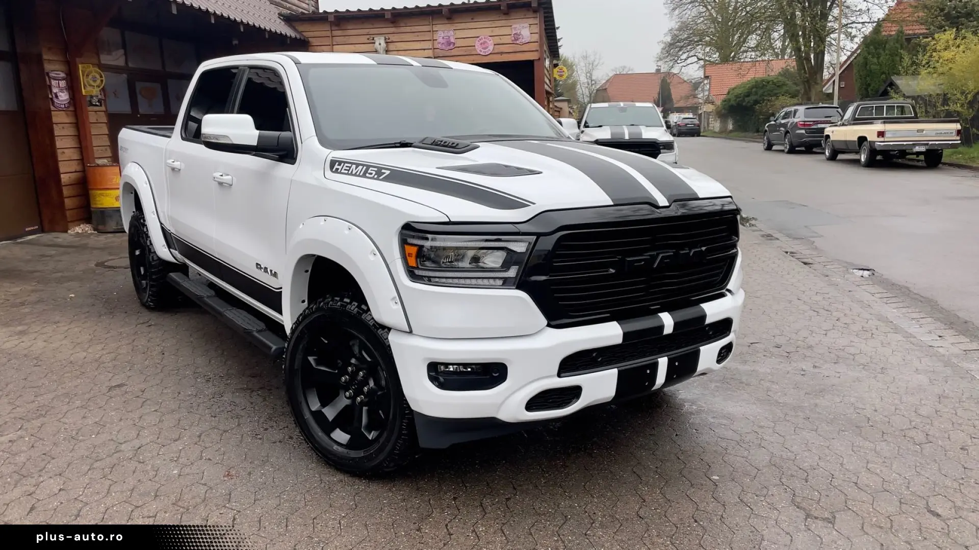 DODGE V8 4X4 OFF-ROAD LARAMIE SPORT LED AHK GARANTE