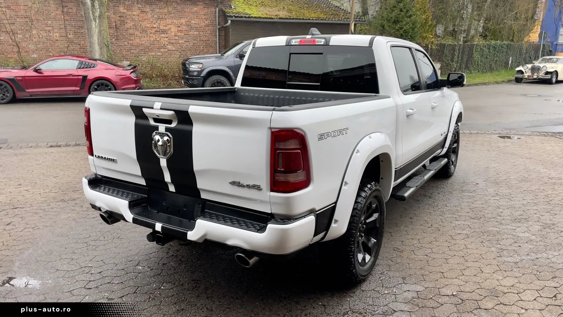 DODGE V8 4X4 OFF-ROAD LARAMIE SPORT LED AHK GARANTE