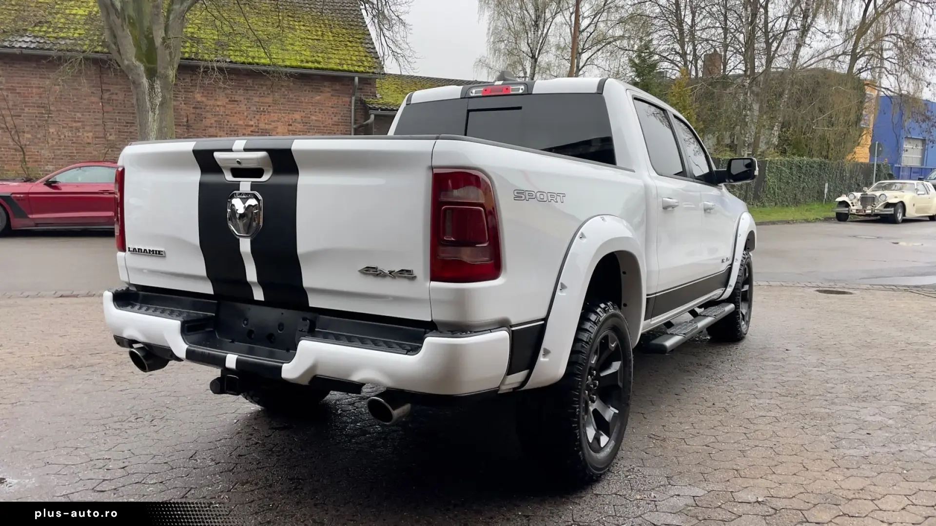 DODGE V8 4X4 OFF-ROAD LARAMIE SPORT LED AHK GARANTE