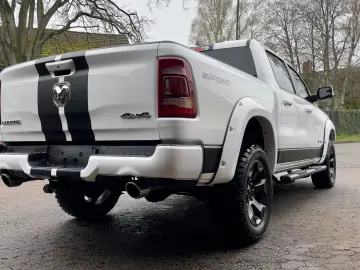DODGE V8 4X4 OFF-ROAD LARAMIE SPORT LED AHK GARANTE