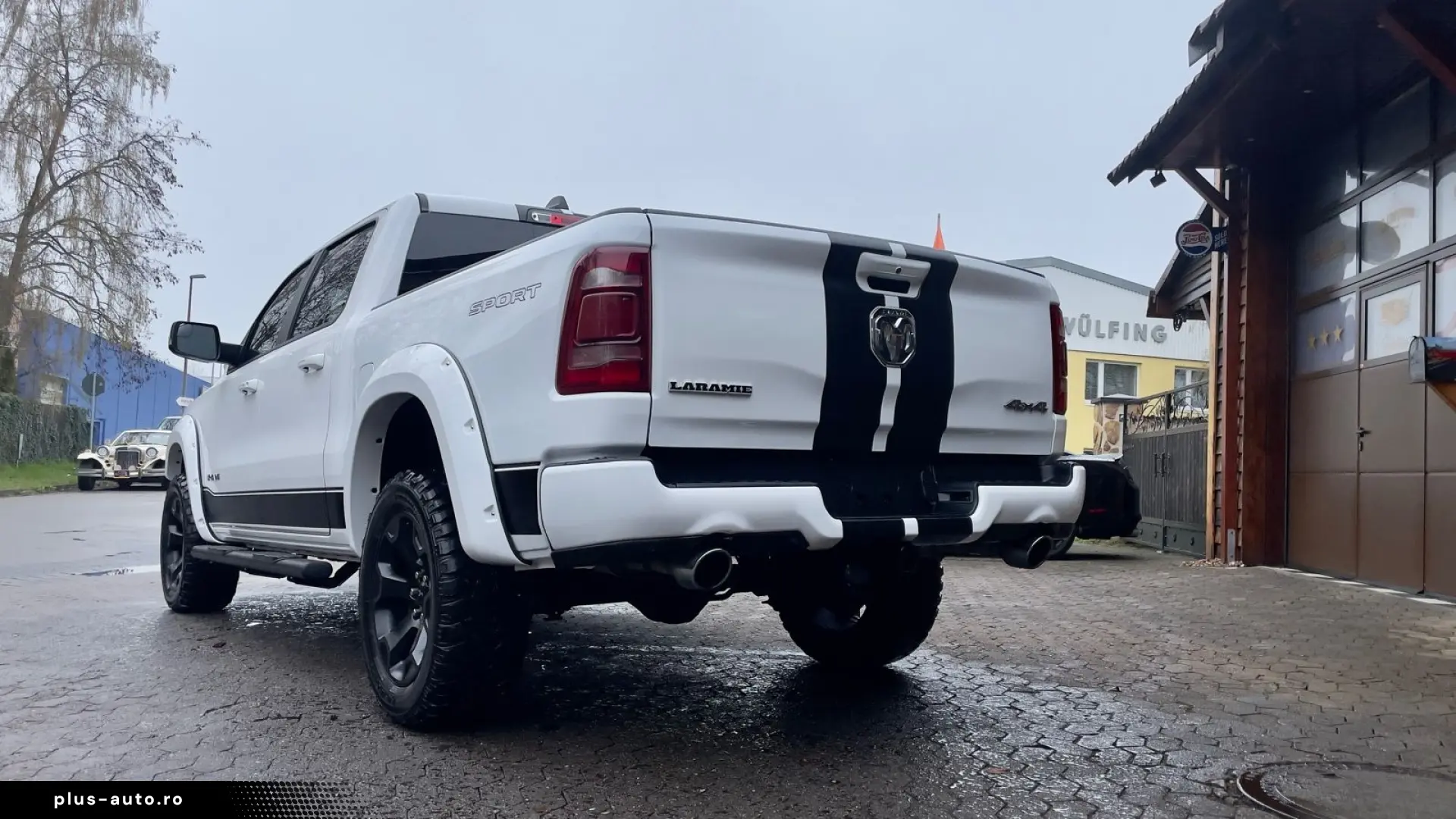 DODGE V8 4X4 OFF-ROAD LARAMIE SPORT LED AHK GARANTE
