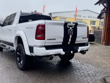 DODGE V8 4X4 OFF-ROAD LARAMIE SPORT LED AHK GARANTE