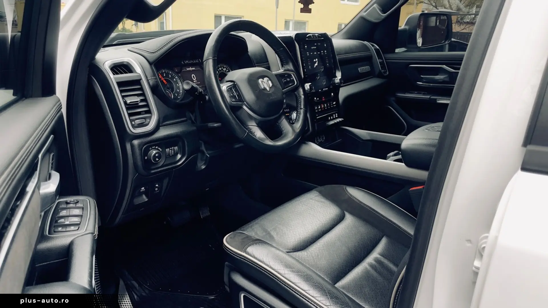 DODGE V8 4X4 OFF-ROAD LARAMIE SPORT LED AHK GARANTE