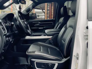 DODGE V8 4X4 OFF-ROAD LARAMIE SPORT LED AHK GARANTE