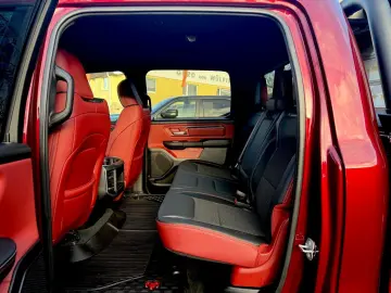 DODGE REBEL LONGBED NAVI AHK ROLLBAR OFFROAD LIFT