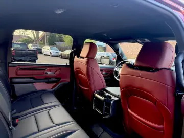 DODGE REBEL LONGBED NAVI AHK ROLLBAR OFFROAD LIFT