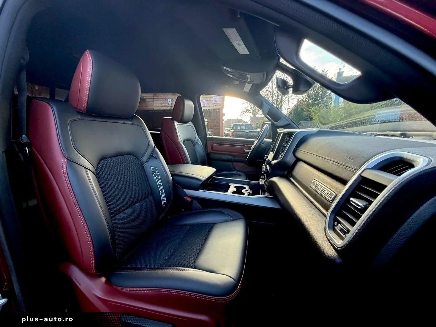 DODGE REBEL LONGBED NAVI AHK ROLLBAR OFFROAD LIFT