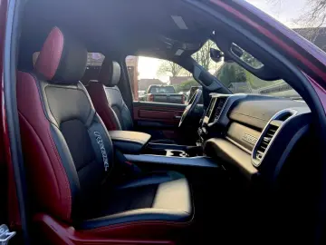 DODGE REBEL LONGBED NAVI AHK ROLLBAR OFFROAD LIFT