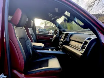 DODGE REBEL LONGBED NAVI AHK ROLLBAR OFFROAD LIFT