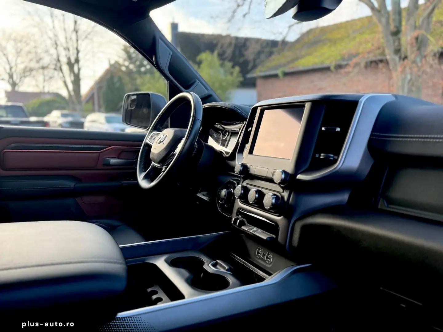 DODGE REBEL LONGBED NAVI AHK ROLLBAR OFFROAD LIFT