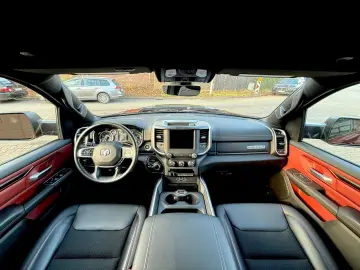 DODGE REBEL LONGBED NAVI AHK ROLLBAR OFFROAD LIFT