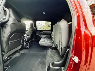 DODGE 5.7 4X4 OFFROAD LIFT AHK NAVI GARANTIE ABDECKUNG