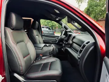 DODGE 5.7 4X4 OFFROAD LIFT AHK NAVI GARANTIE ABDECKUNG