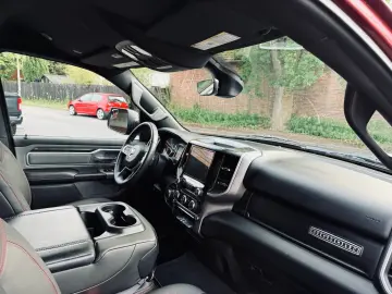 DODGE 5.7 4X4 OFFROAD LIFT AHK NAVI GARANTIE ABDECKUNG