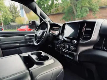 DODGE 5.7 4X4 OFFROAD LIFT AHK NAVI GARANTIE ABDECKUNG