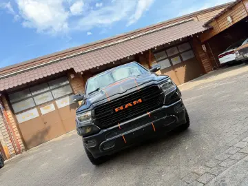 DODGE V8 OFFROAD LIFT BÜGEL LED 4X4 NAVI AHK GARANTIE