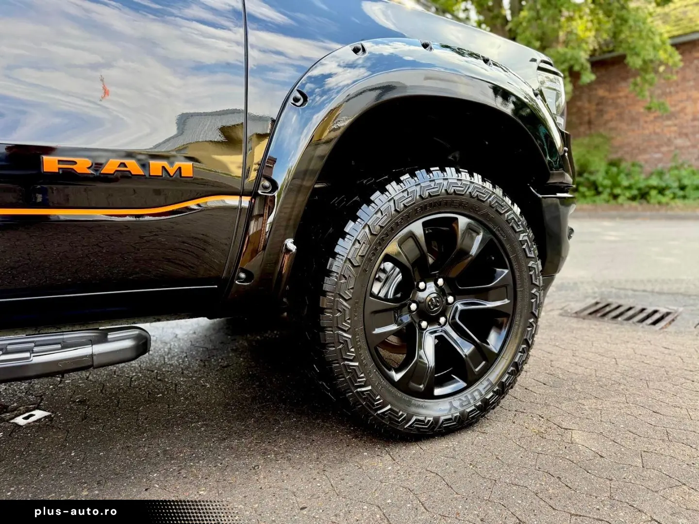 DODGE V8 OFFROAD LIFT BÜGEL LED 4X4 NAVI AHK GARANTIE