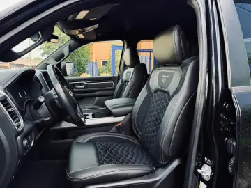 DODGE V8 OFFROAD LIFT BÜGEL LED 4X4 NAVI AHK GARANTIE