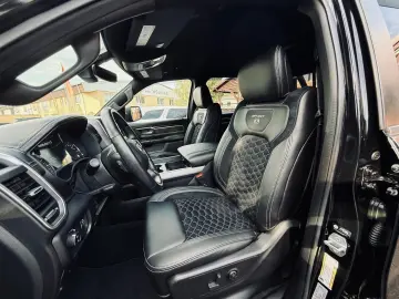 DODGE V8 OFFROAD LIFT BÜGEL LED 4X4 NAVI AHK GARANTIE