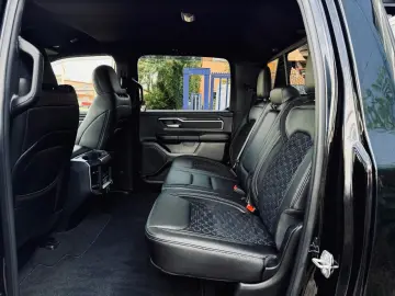 DODGE V8 OFFROAD LIFT BÜGEL LED 4X4 NAVI AHK GARANTIE