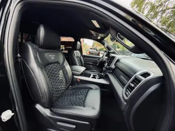 DODGE V8 OFFROAD LIFT BÜGEL LED 4X4 NAVI AHK GARANTIE