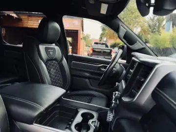 DODGE V8 OFFROAD LIFT BÜGEL LED 4X4 NAVI AHK GARANTIE