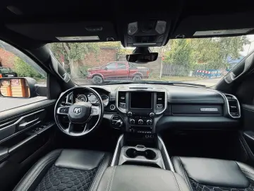 DODGE V8 OFFROAD LIFT BÜGEL LED 4X4 NAVI AHK GARANTIE