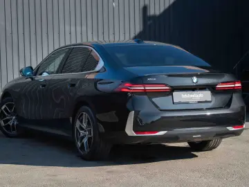 BMW Seria 5 520d xDrive Aut