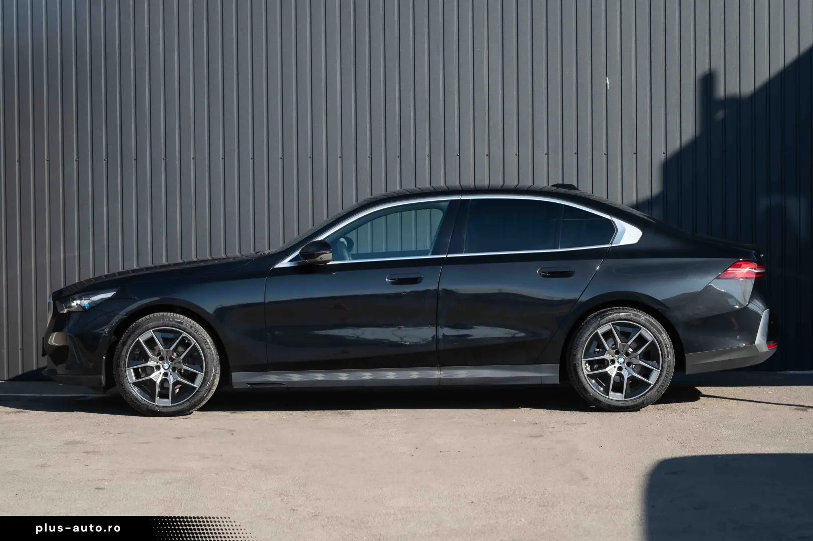 BMW Seria 5 520d xDrive Aut