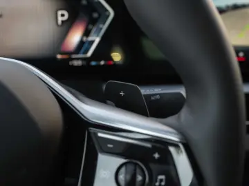 BMW Seria 5 520d xDrive Aut