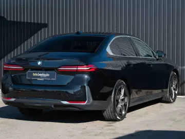 BMW Seria 5 520d xDrive Aut