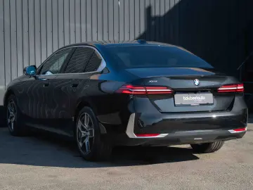 BMW Seria 5 520d xDrive Aut