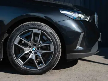 BMW Seria 5 520d xDrive Aut