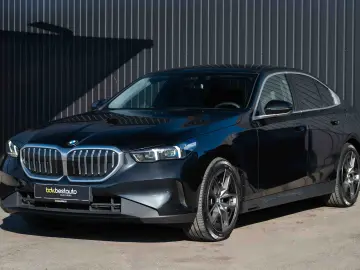 BMW Seria 5 520d xDrive Aut